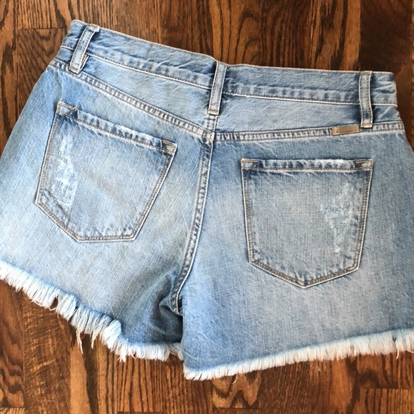 KanCan Distressed Fringe Denim Shorts - Picture 4 of 11
